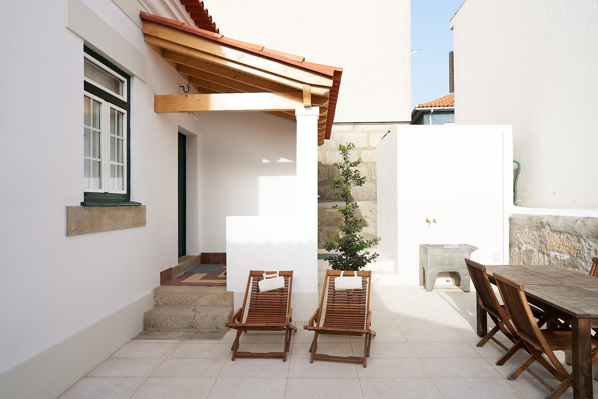 Image at row 4, column 2