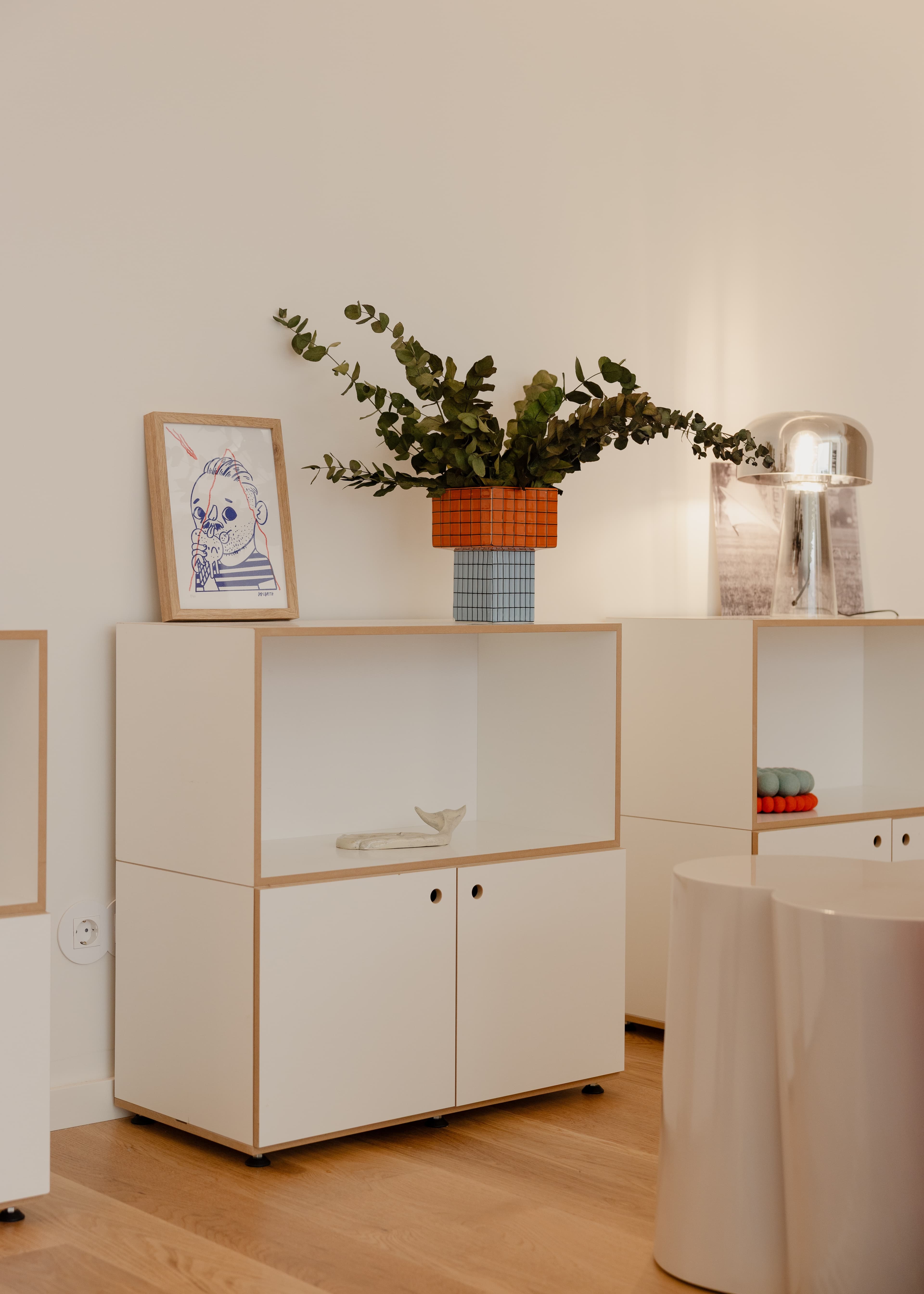 Image at row 4, column 4