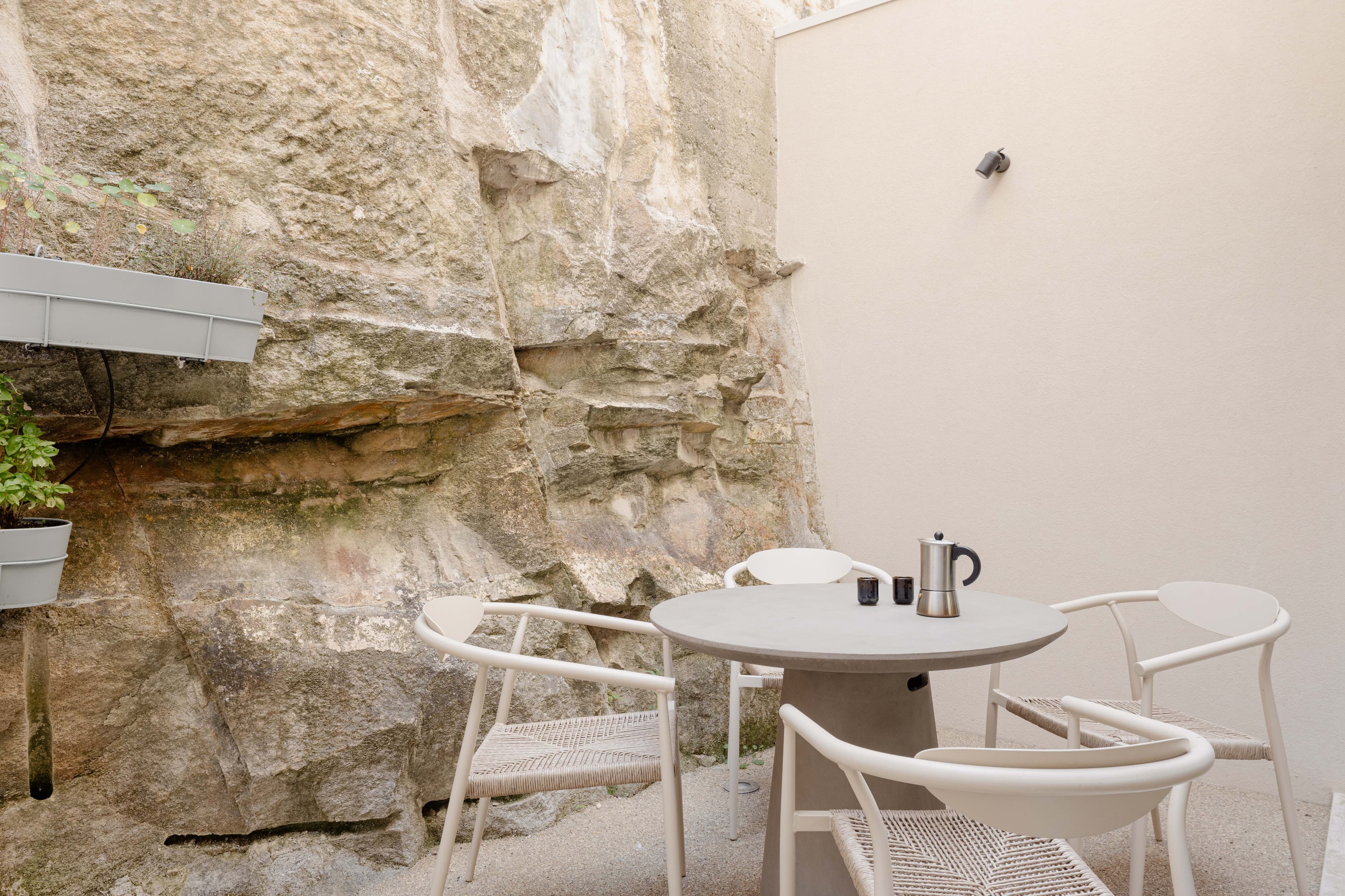 Image at row 2, column 4